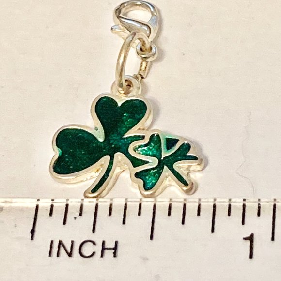Irish Green Shamrock Enamel Charm Clip On Zipper Pull Purse Silver Tone Backpack - Picture 4 of 5